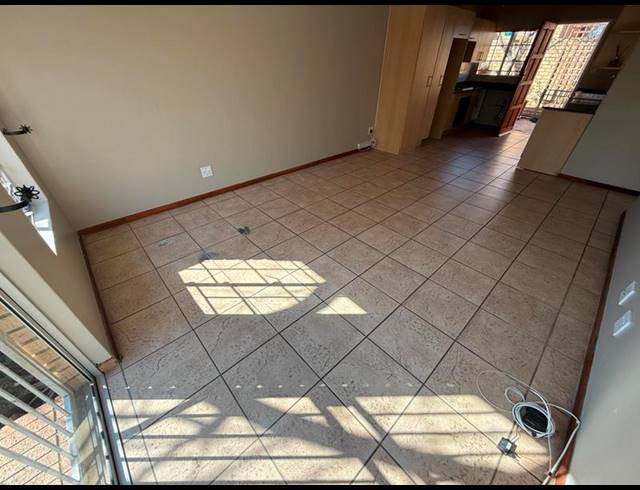 2 BEDROOM TOWNHOUSE FOR SALE IN THE REEDS